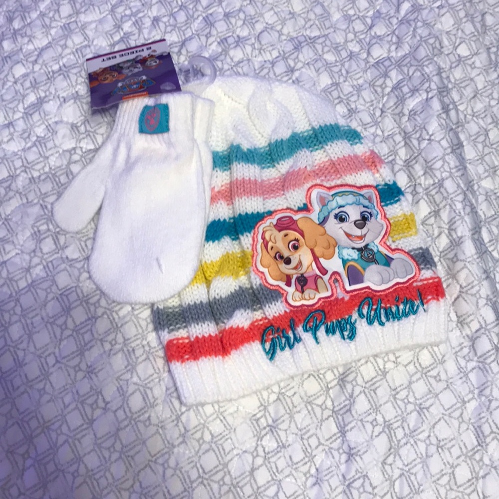 Girls paw patrol hat and mittens set - WITH TAG